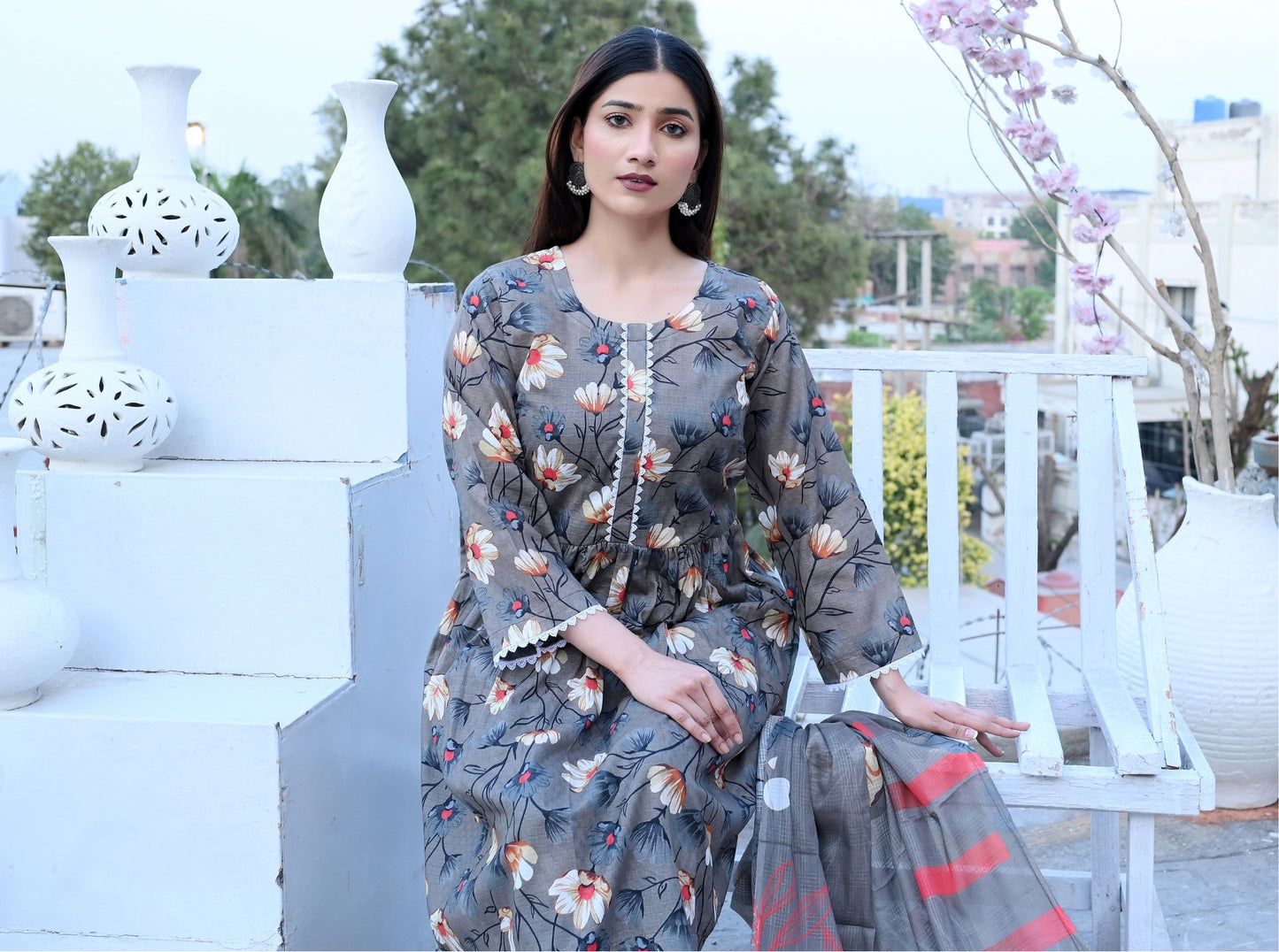 ✨ Mustani | 3-Piece Unstitched Suit with Vell Dupatta ✨ 🌸 Digitally Printed | Box Design | Elegant Look 🌸