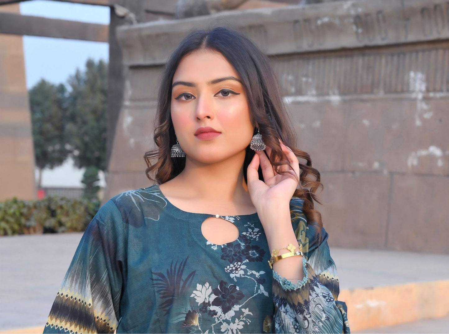 ๐ธ Khwaahish - Elegant 3-Piece Unstitched Suit ๐ธ